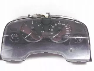 09195033 Щиток приборов (приборная панель) Opel Zafira A Арт e1251889, вид 1