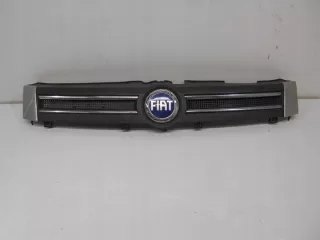  Решетка радиатора Fiat Panda 2 Арт e1421594, вид 1
