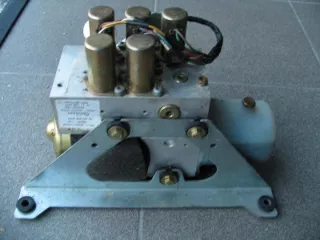A2088000230 2088001748 Насос гидроусилителя руля Mercedes CLK W208 Арт e1536059, вид 3