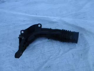  Гофра инжектора Ford Fiesta 7 Арт e2051428