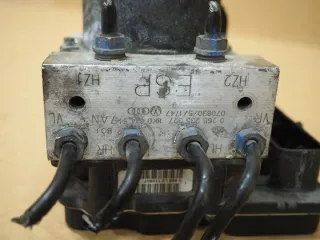 8K0907379L Блок ABS Audi A4 B8 Арт e2482966, вид 3