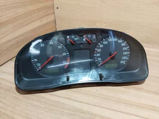 3B0919861B Щиток приборов (приборная панель) Volkswagen Passat B5 Арт e2494109, вид 1