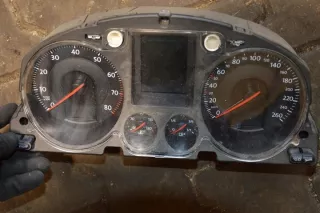 3C0920870 Щиток приборов (приборная панель) Volkswagen Passat B6 Арт e2514701, вид 1