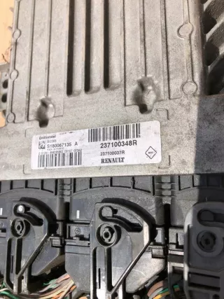  Блок управления двигателем Renault Megane 3 Арт e2797438, вид 2