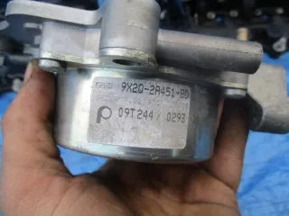 9X2Q-2A451-BD 9X2Q2A451BD 306DT, DT20C, Насос вакуумный Land Rover Discovery 5 Арт e4028390, вид 3
