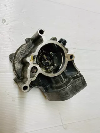 06L145100F Насос вакуумный Volkswagen Golf 7 Арт e4040728, вид 3