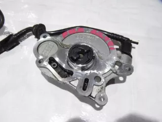 03L100D 03L145207 Насос вакуумный Volkswagen Polo 5 Арт e4041567, вид 2