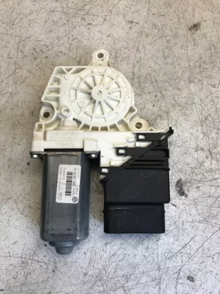 3C9959703 Моторчик стеклоподъемника Volkswagen Passat B6 Арт e4206277, вид 2
