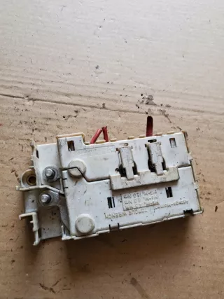 8370638 61138370638 Блок предохранителей BMW 5 E39 Арт e4273151, вид 1