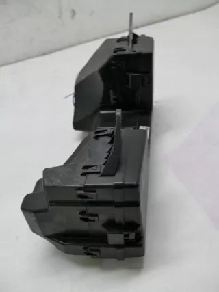 8X2T-14A003-AB Блок предохранителей Jaguar XF 250 Арт e4279237, вид 2