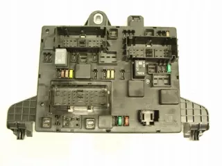 13302301 Блок предохранителей Opel Astra J Арт e4285967, вид 1