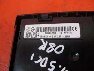 8200652286B Блок предохранителей Renault Clio 3 Арт e4289348, вид 3