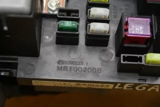 MB100200B Блок предохранителей Subaru Legacy 4 Арт e4292838, вид 6
