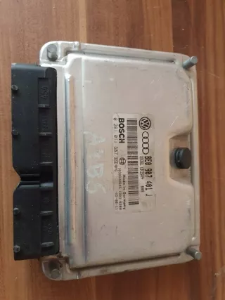 8E0907401J Блок управления двигателем Audi A4 B6 Арт e4801172, вид 1