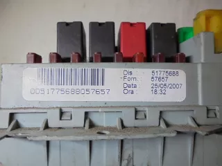 51775688 Блок предохранителей Fiat Bravo 2 Арт e4808519, вид 2