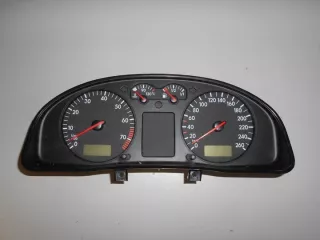 3B0919881F Щиток приборов (приборная панель) Volkswagen Passat B5 Арт e5301960, вид 1