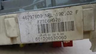 46797609 Блок предохранителей Fiat Stilo Арт e5379184, вид 5
