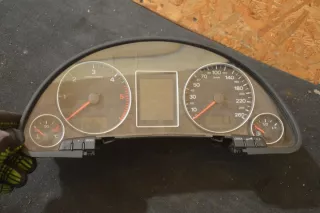 8E0920932 Щиток приборов (приборная панель) Audi A4 B7 Арт e5531503, вид 1