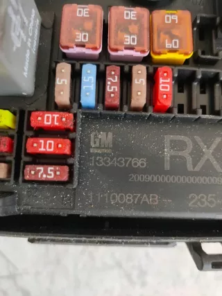 13343766 Блок предохранителей Opel Astra J Арт e5670895, вид 2