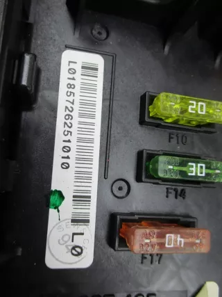 3C0937125 Блок предохранителей Volkswagen Passat B7 Арт e6053914, вид 4