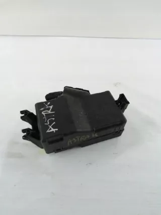 15513163 Блок предохранителей Opel Astra K Арт e6150648, вид 3