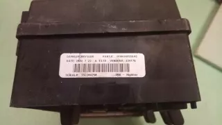 04748555AC 4748555AC, 4727079AC 04748555AC, 04727079AC Блок предохранителей Chrysler Voyager 4 Арт e6260964, вид 1