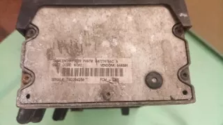 04748555AC 4748555AC, 4727079AC 04748555AC, 04727079AC Блок предохранителей Chrysler Voyager 4 Арт e6260964, вид 3