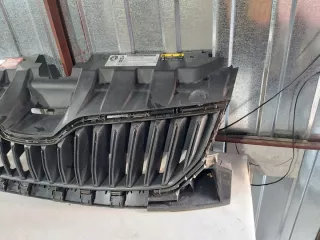 6V0853653 Решетка радиатора Skoda Fabia 3 Арт e6710260, вид 4
