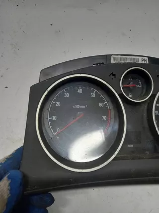 13216686 Щиток приборов (приборная панель) Opel Astra H Арт e6724862, вид 2