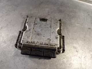 0281010297 8200183768 Блок управления двигателем Renault Laguna 2 Арт e6997656, вид 2