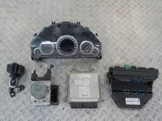 A6519007500 A0064461540 Блок управления двигателем Mercedes E C207 Арт e7145951, вид 1