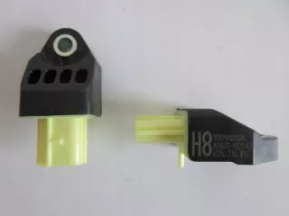 89831-02140 Датчик удара Toyota Yaris 3 Арт e7258639, вид 2