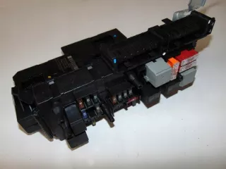 2049005201 Блок предохранителей Mercedes C W204 Арт e7283671, вид 3