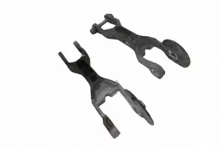 68343375AB Подушка крепления КПП Jeep Cherokee KL Арт e7298943