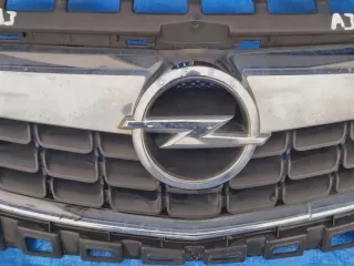 13266577 Решетка радиатора Opel Astra J Арт e7350631, вид 3