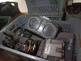 0281012710 Блок управления двигателем Opel Astra H Арт e7371203, вид 1