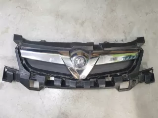 13260028 Решетка радиатора Opel Vectra C  Арт e7552141, вид 1