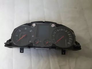 3C0920871E Щиток приборов (приборная панель) Volkswagen Passat B6 Арт e7557383, вид 1