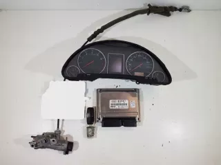 8E0907557F Блок управления двигателем Audi A4 B7 Арт e7730182, вид 1