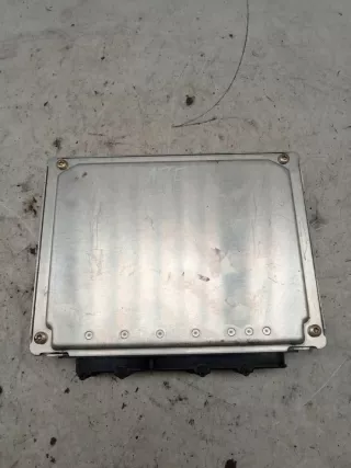 8D0907558B Блок управления двигателем Seat Ibiza 5 Арт e7745306, вид 1