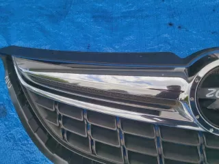 13300698 Решетка радиатора Opel Zafira C Арт e8063965, вид 2