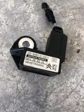9646768980 Датчик удара Citroen C4 1 Арт e8135868, вид 4