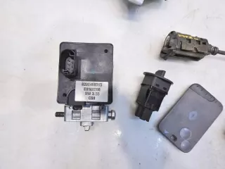 8200279458 8200323228 S2000RPMT 8200401258 8200315964 8200447438 8200468515 Блок управления двигателем Renault Espace 4 Арт e8223836, вид 9