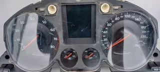 3C0920870 Щиток приборов (приборная панель) Volkswagen Passat B6 Арт e8272505, вид 2