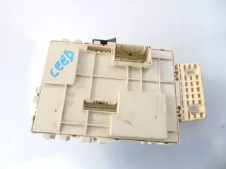 91950-A2021 Блок предохранителей Kia Ceed 2 Арт e8273575, вид 3