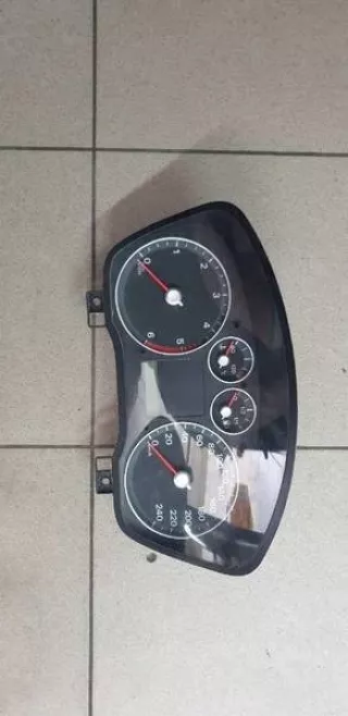 4M5T10849GN Щиток приборов (приборная панель) Ford Focus 1 Арт e8326719, вид 1