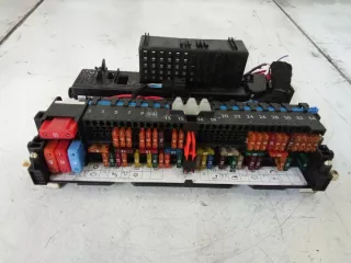 8364542 Блок предохранителей BMW X3 E83 Арт e8328486, вид 2