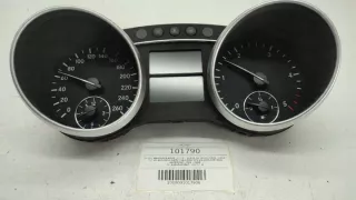 A1645403347 Щиток приборов (приборная панель) Mercedes GL X164 Арт e8353788, вид 2