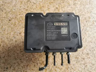 31273882 Блок ABS Volvo S60 2 Арт e8502443, вид 1