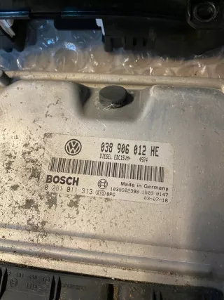 038906012HE 0281011313 Блок управления двигателем Seat Toledo 2 Арт e8608553, вид 2